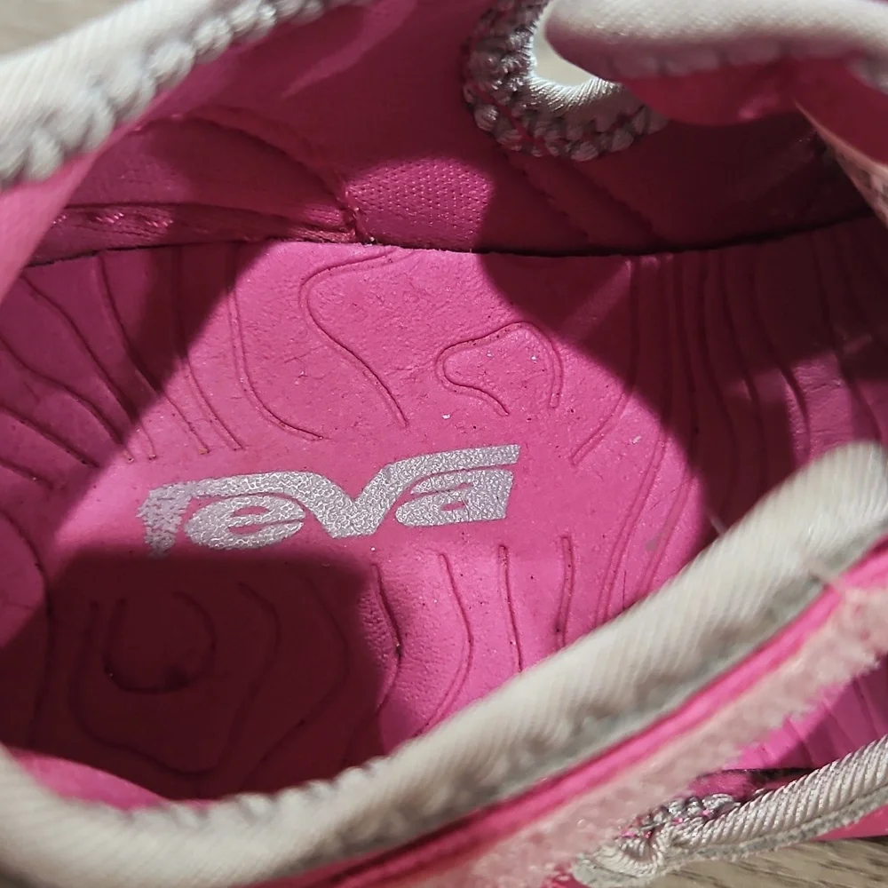 Teva Kids' Pink Adventure Shoes size US 1